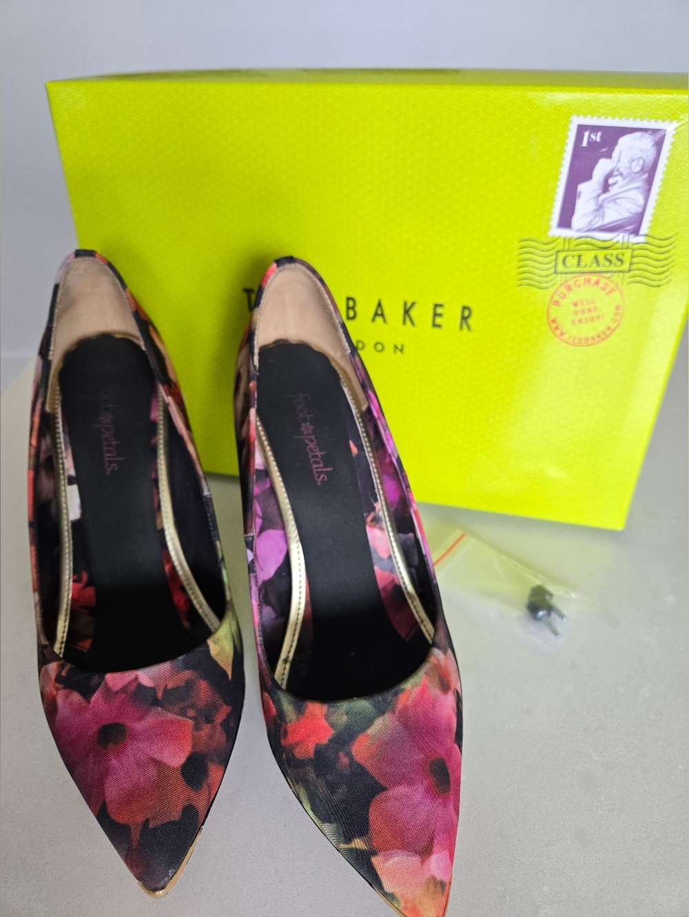 Ted Baker Cascading Floral Neevol Womens Usa 6/37 Eur Fabric Upper